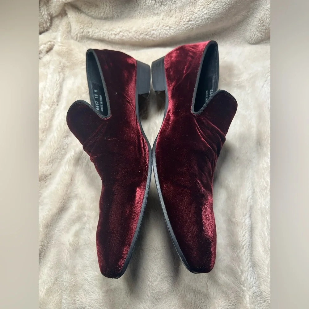 Mercanti Fiorentini men's velvet loafers in a burgundy color size 13